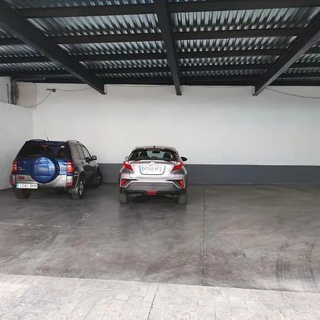 Casa Piramide 2. Terraza Wifi Y Parking Privado בית נופש *