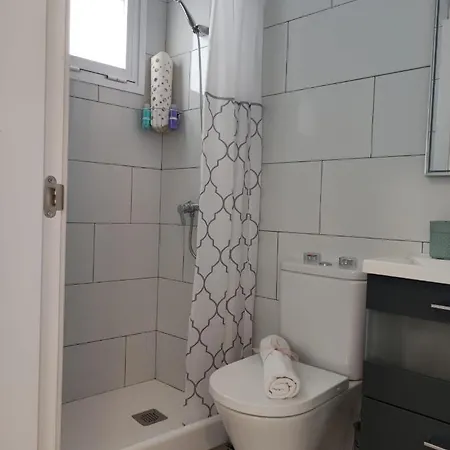 Casa Piramide 2. Terraza Wifi Y Parking Privado בית נופש איקוד דה לוס וינוס