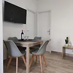 Casa Piramide 2. Terraza Wifi Y Parking Privado * Icod de los Vinos