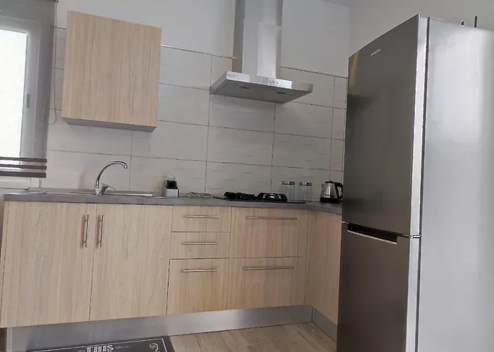 Casa Piramide 2. Terraza Wifi Y Parking Privado 別荘 *