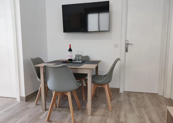 Casa Piramide 2. Terraza Wifi Y Parking Privado 別荘